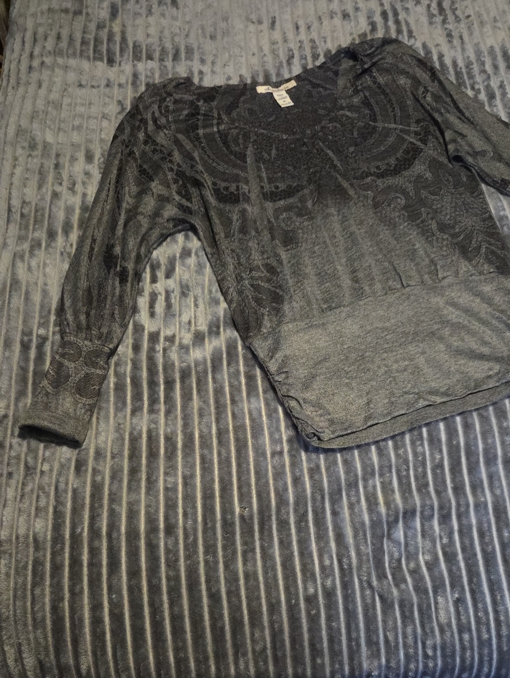 American Rag Gray Paisley Long Sleeve Top